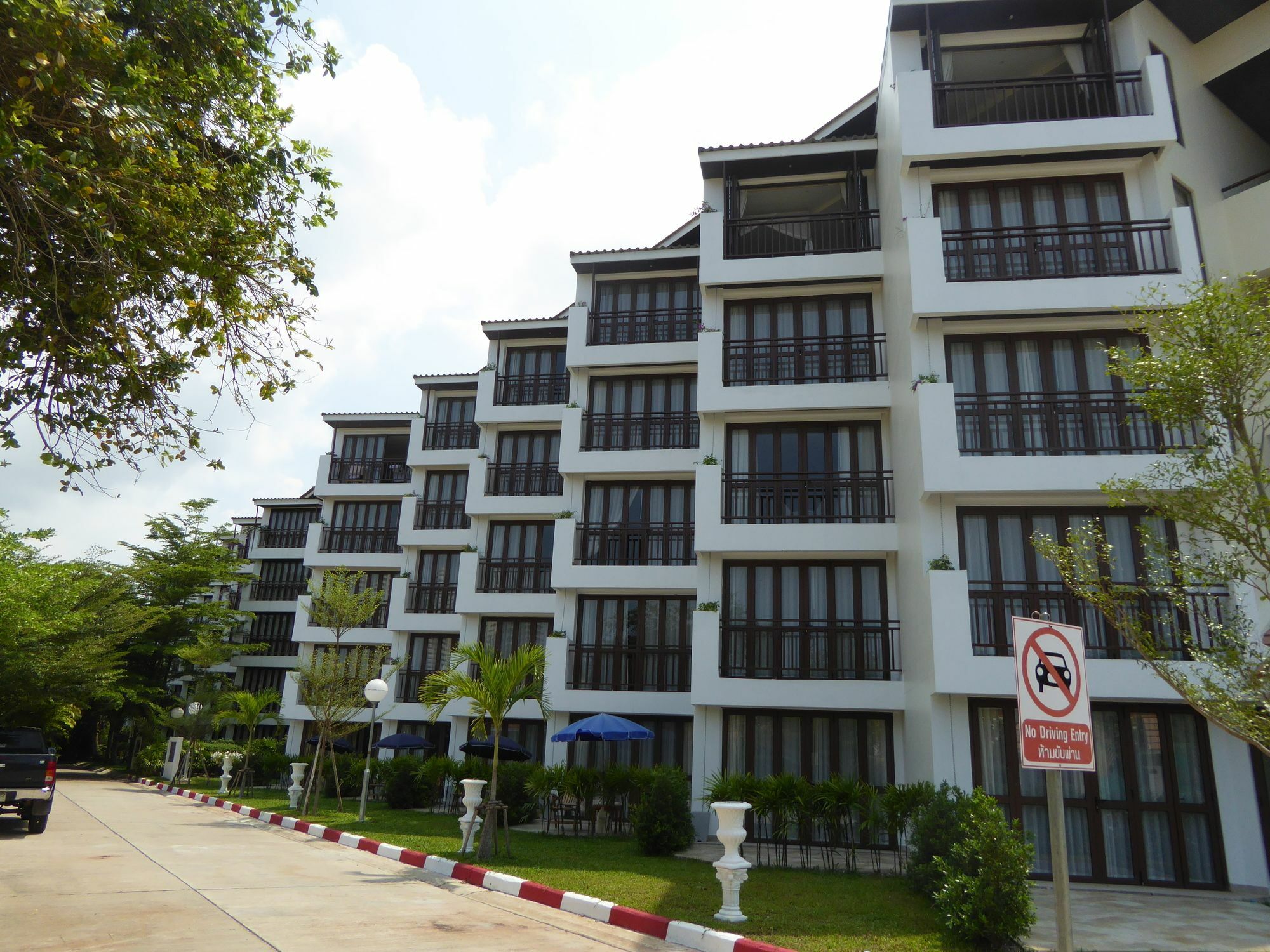 באן פה The Orchid Beach Resort @ Vip Chain Resort מראה חיצוני תמונה
